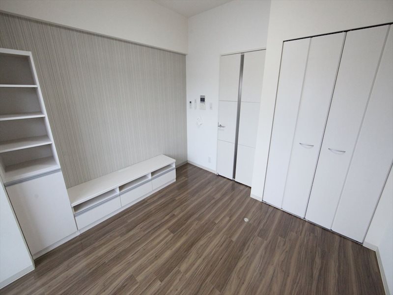 居室・リビング　洋室6.8帖　クローゼット付