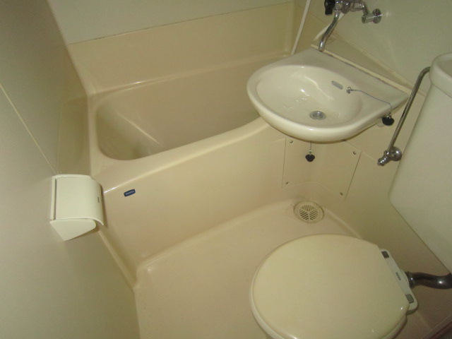 トイレ　※写真は別のお部屋のものです。現況を優先させて頂きます。