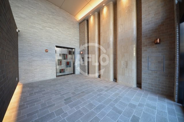 ロビー　レジュールアッシュ玉造　ロビー