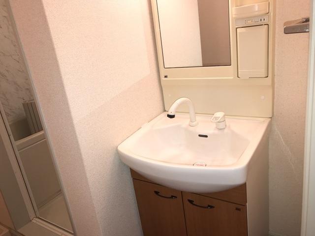 洗面設備　洗髪洗面化粧台