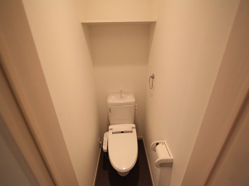 トイレ　温水洗浄暖房便座付トイレ