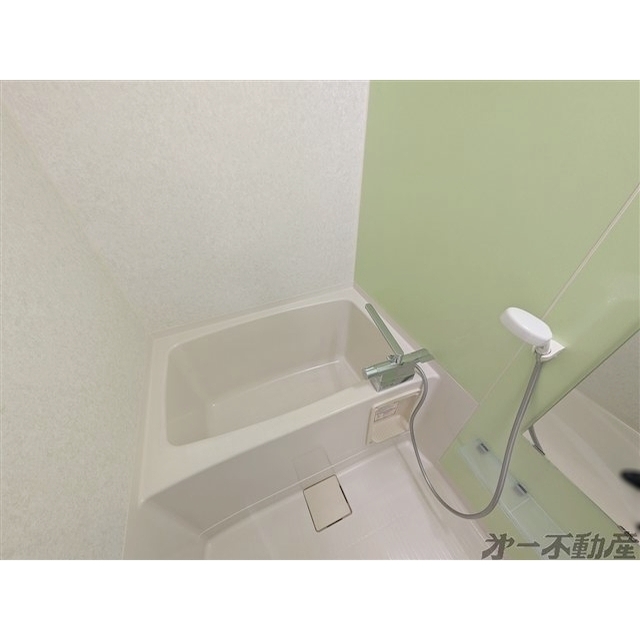 バス・シャワールーム　バスルーム