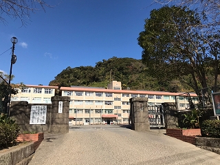 中学校　鹿児島市立清水中学校（中学校）まで611m