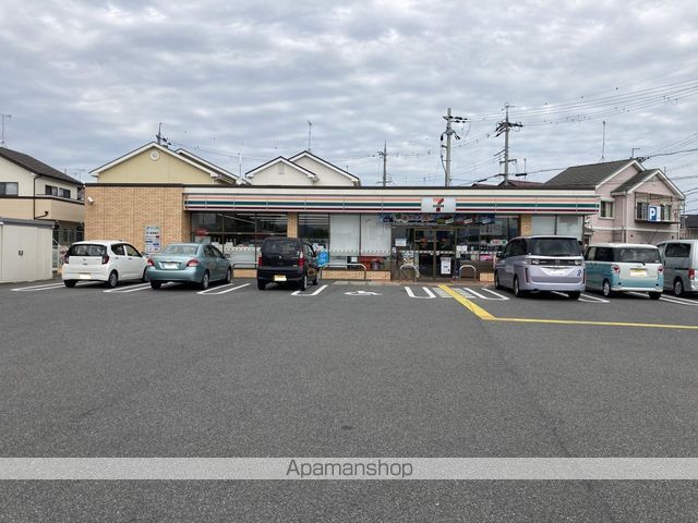 コンビニ　セブンイレブン（コンビニ）まで806m