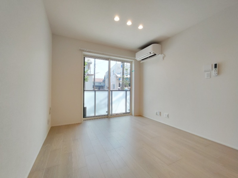 居室・リビング　南向きのリビングで室内明るさ期待できそうです