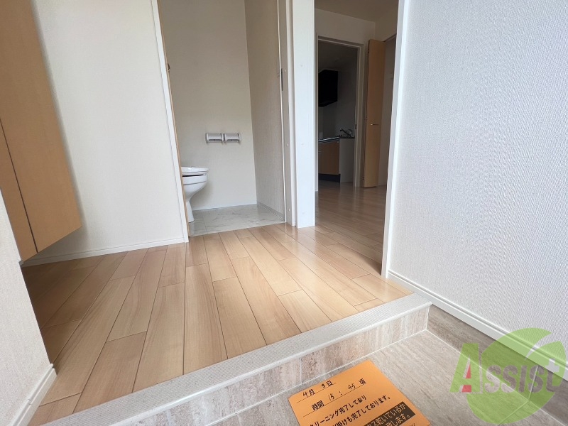 玄関　玄関から撮影しました。広々としていますね！