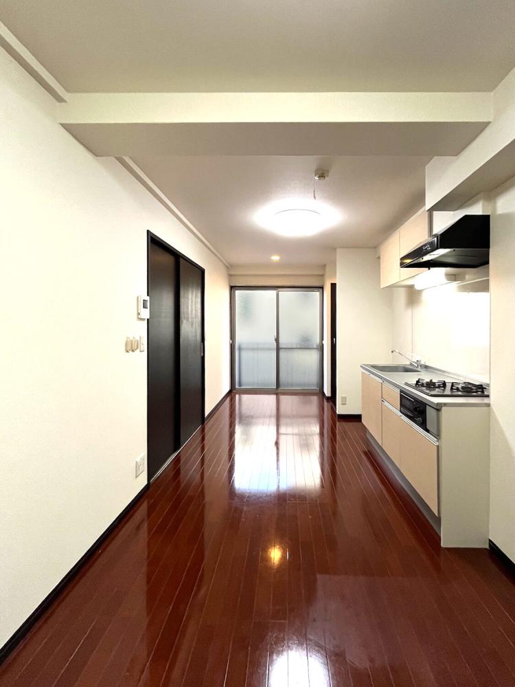 居室・リビング　約９．８帖のＤＫ♪