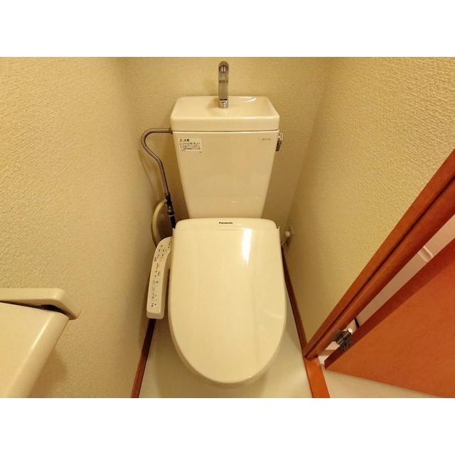 トイレ　※同型部屋画像使用中　色味、設備等異なる