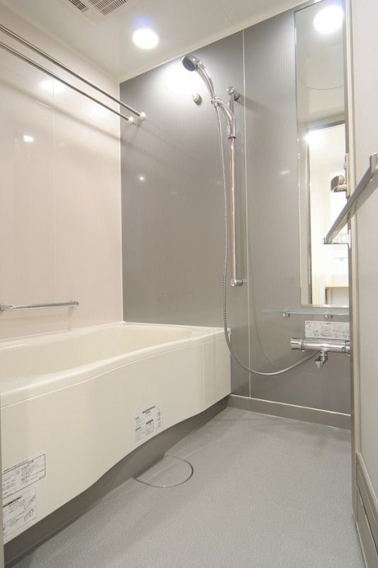 バス・シャワールーム　別タイプ部屋　参考写真です　　２０２６年２月リノベ―ション予