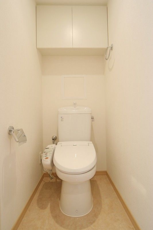 トイレ　別タイプ部屋　参考写真です