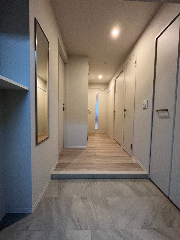 玄関　落ち着いた玄関です