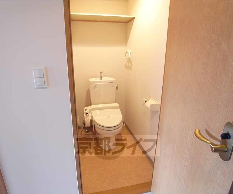 トイレ　清潔感のあるトイレで嬉しいですね。