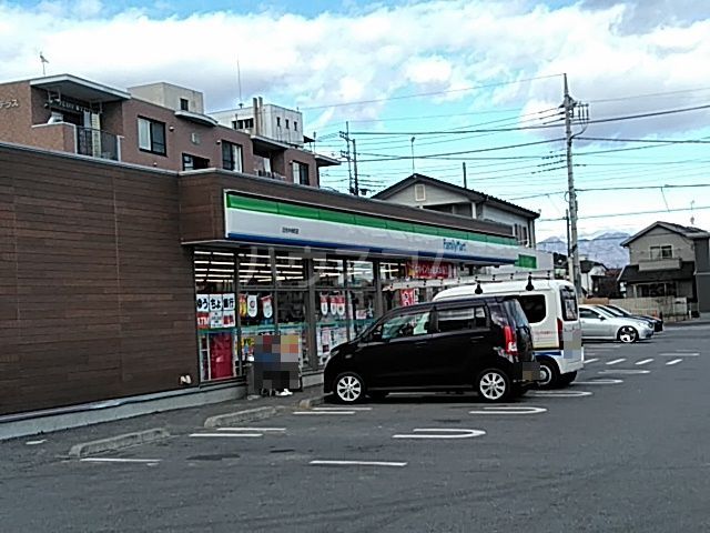コンビニ　ファミリーマート日光中央町店（コンビニ）まで1925m