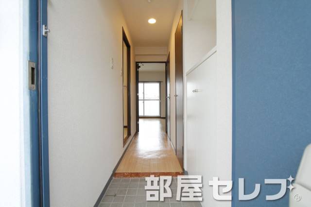 玄関　玄関から見た景色です。