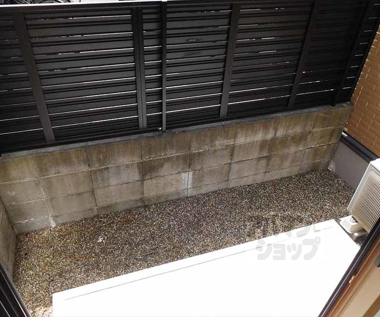 バルコニー　庭