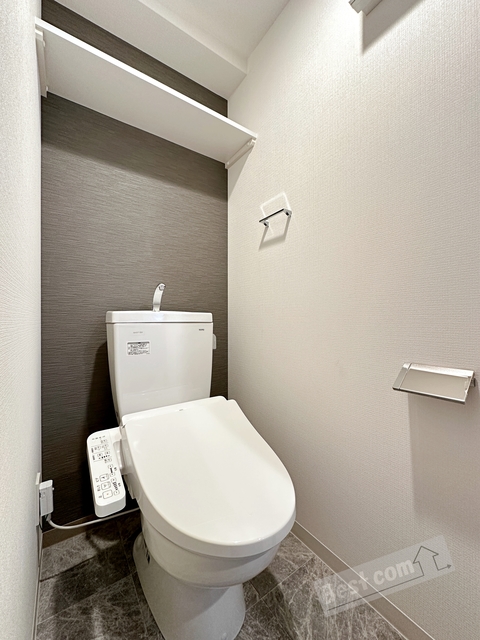 トイレ　温水洗浄便座付き♪