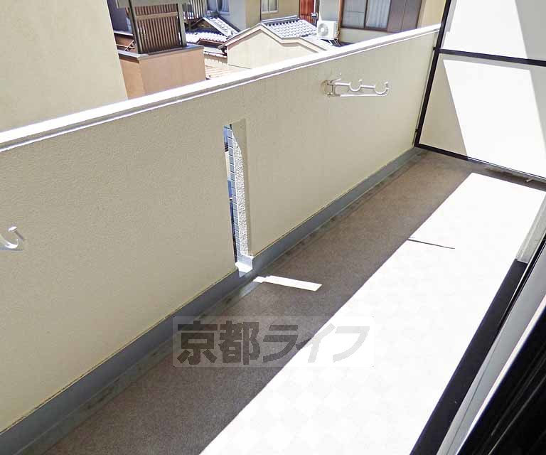 バルコニー　広々としたバルコニーです。