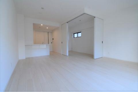 居室・リビング　室内