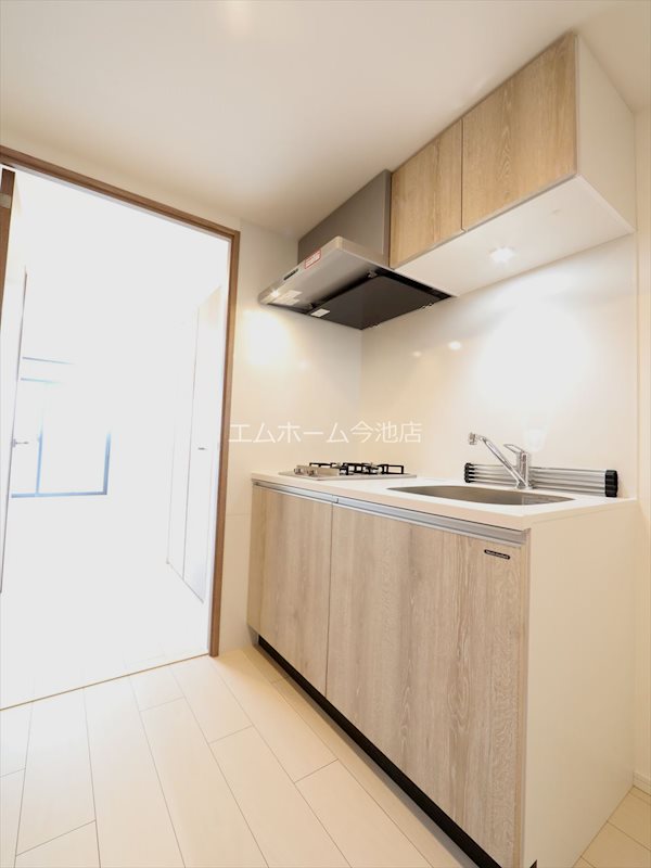 キッチン　システムキッチン（ガス2口コンロ付）