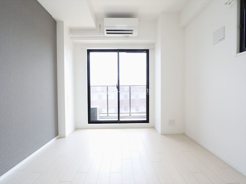 その他部屋・スペース　洋室7.6帖　エアコン付　バルコニーに面しています