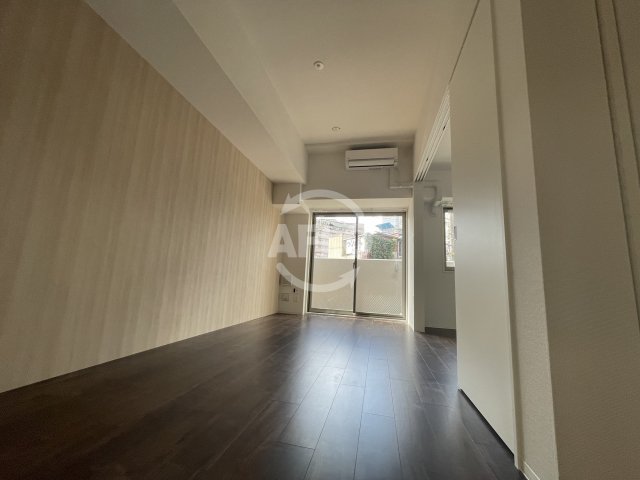 居室・リビング　セレニテフラン野田阪神駅前　リビング