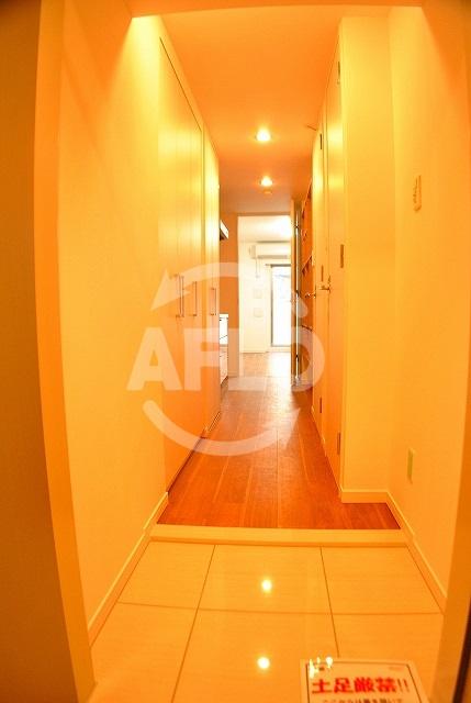 玄関　アンビエンテ四ツ橋　玄関スペース