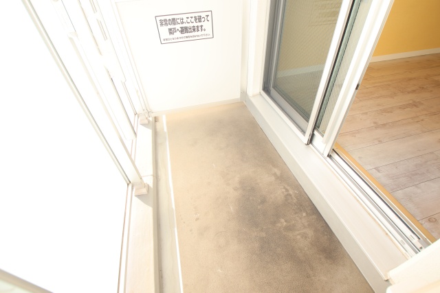 バルコニー　※別室の参考写真の為、現況優先です。