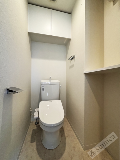 トイレ　温水洗浄便座付き♪♪