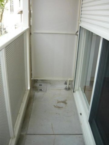 バルコニー　陽当たり良好なバルコニーです