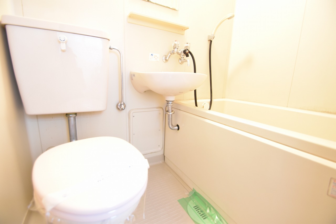 バス・シャワールーム