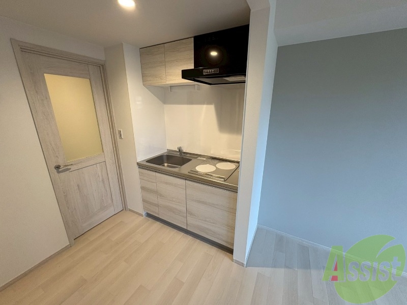 キッチン　キッチンは２口ＩＨコンロが設置されております。