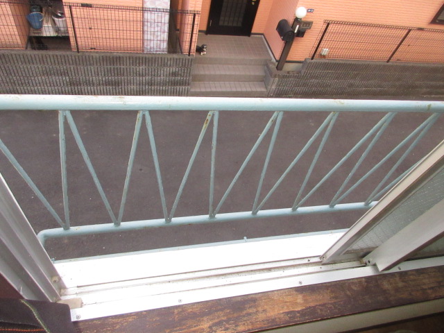 バルコニー　花台です。