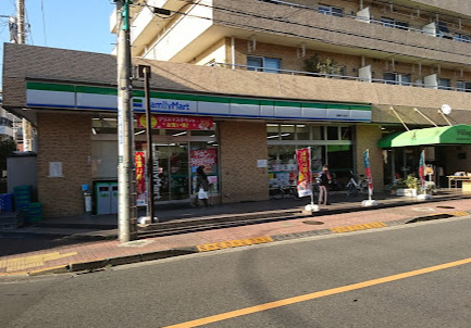 コンビニ　ファミリーマート 練馬氷川台店（コンビニ）まで481m