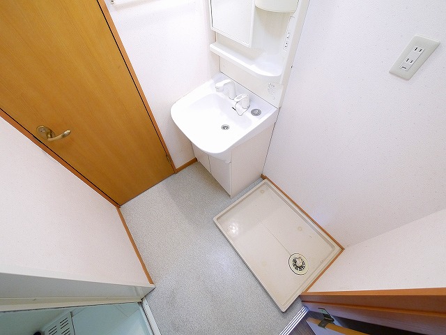 洗面設備　使いやすい独立洗面台です