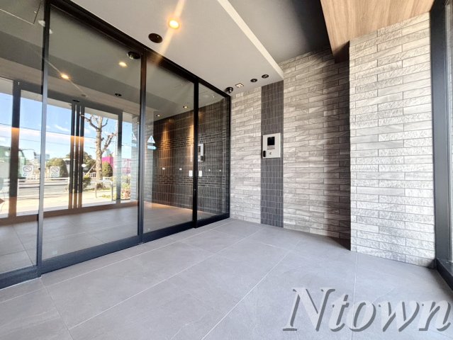 エントランス　清潔なエントランスです