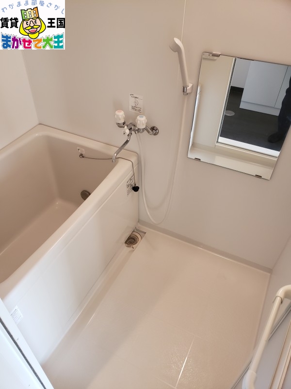 バス・シャワールーム　別タイプの部屋です