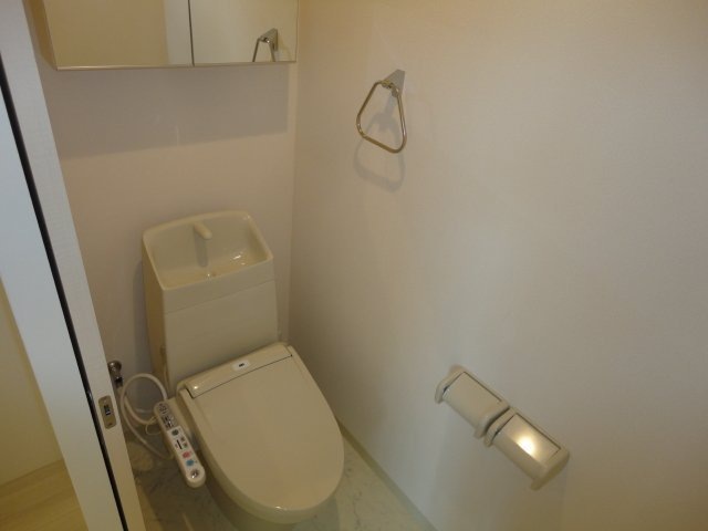 トイレ　シャワー付トイレ