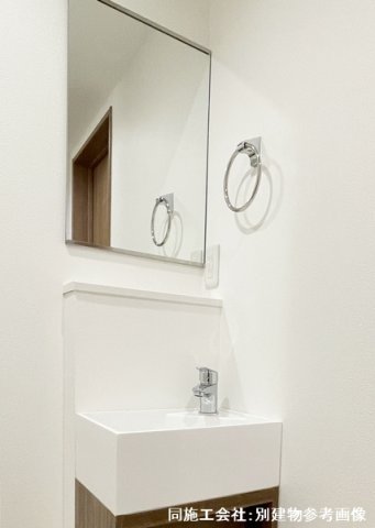 洗面設備　身支度に欠かせない独立洗面台♪※同仕様