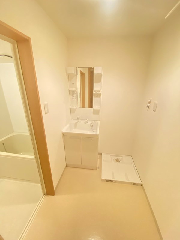 洗面設備　独立洗面台です