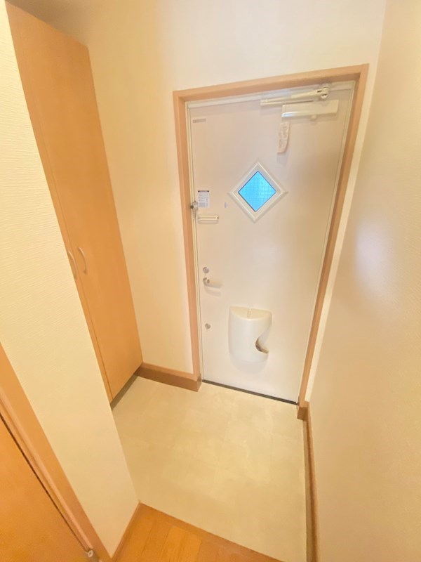 玄関　収納もある玄関です