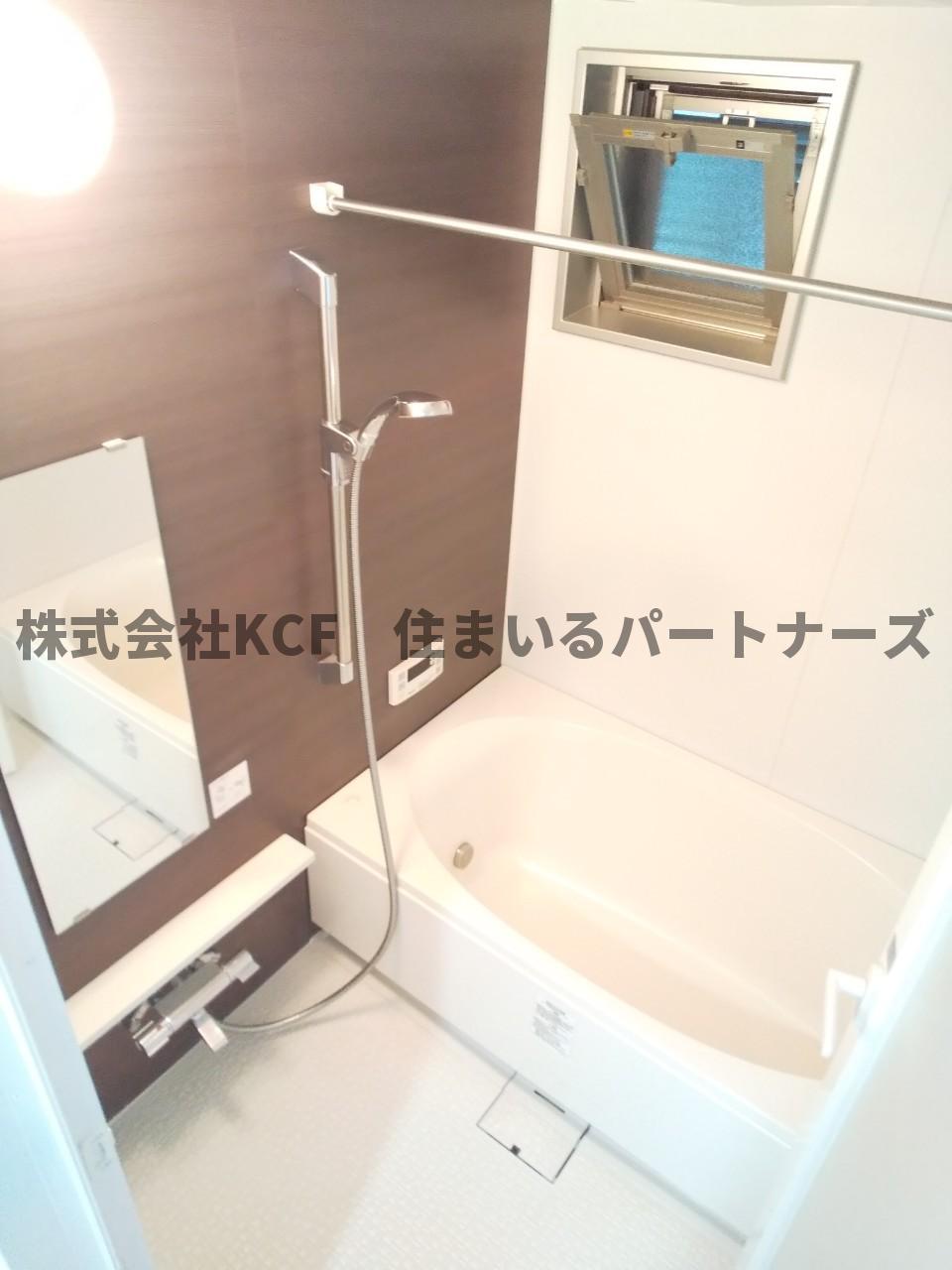 バス・シャワールーム　落ち着いた空間のお風呂です