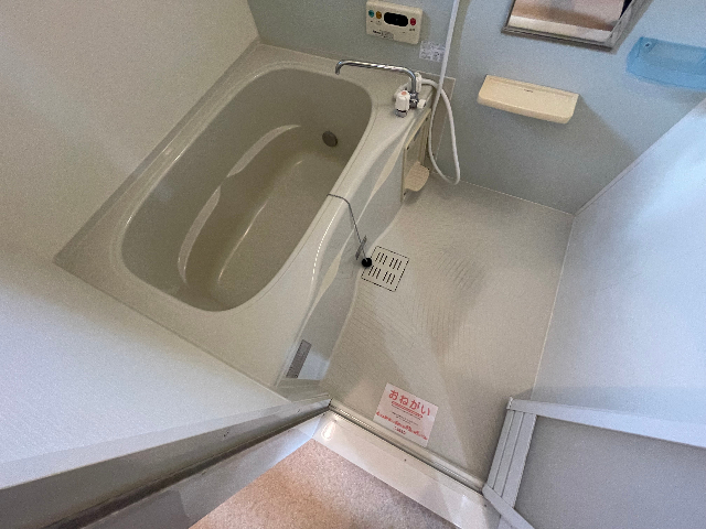 バス・シャワールーム　追焚き給湯器付き