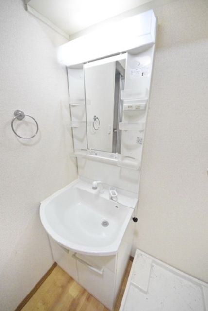 洗面設備　201号室参考写真