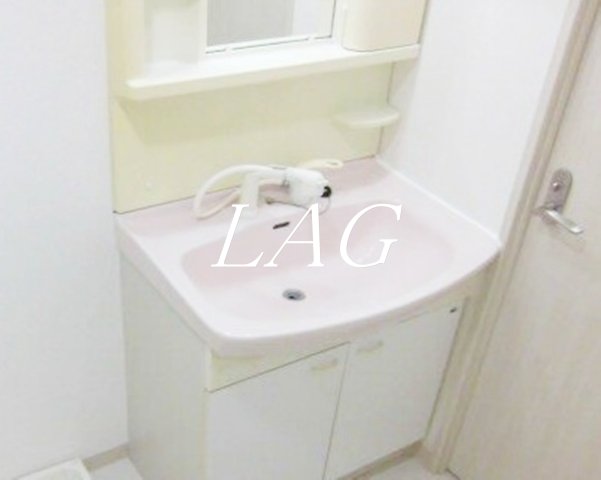 洗面設備　洗面台です。
