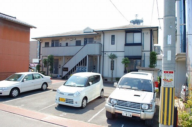 駐車場　駐車スペースもあります