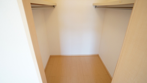 収納　ウォークインクローゼット