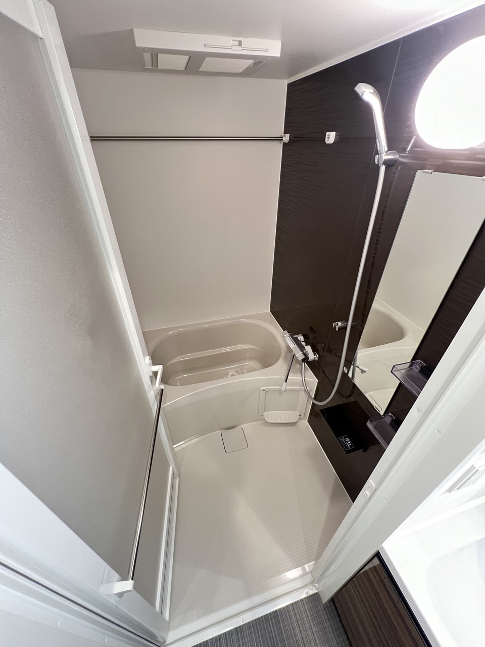 バス・シャワールーム　※同物件、別部屋の写真です。