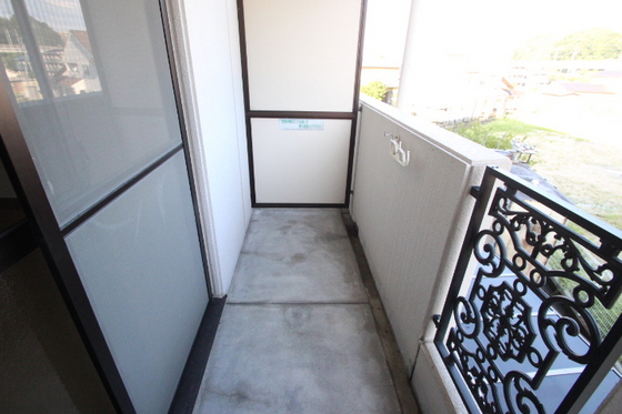 バルコニー　※別号室の写真です。