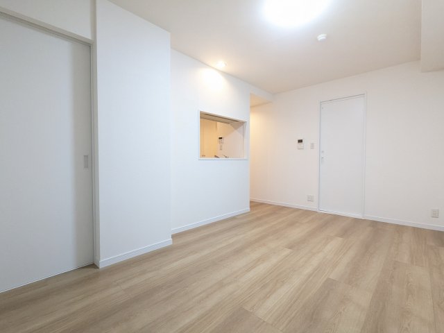 居室・リビング　こちらのリビングで趣味の時間をお楽しみください