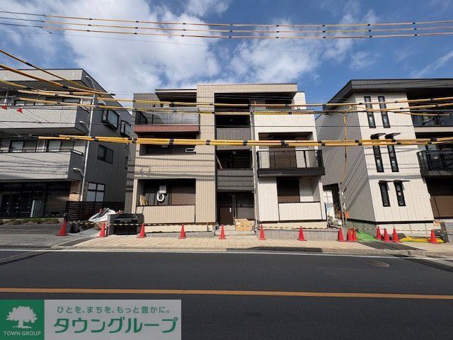 建物外観　駐車場